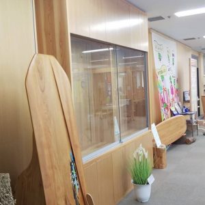 木質化事例　とくしまの木に囲まれた「すだちくんテラス」